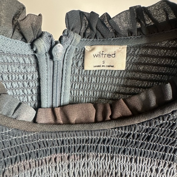 Aritzia business casual top - Picture 2 of 3